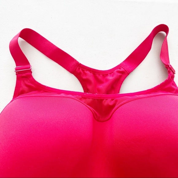 Victoria Sport Red Incredible Lightweight Max Lined Support Sport Bra - Picture 2 of 11